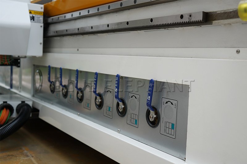 帶排鉆包開(kāi)料機(jī)